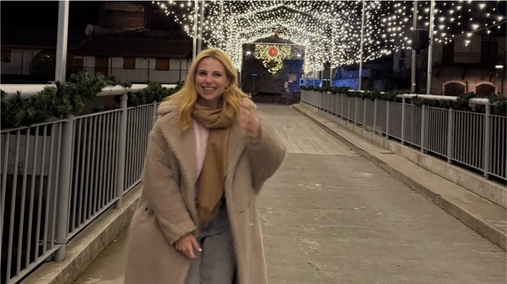 Χριστιάνα Αριστοτέλους: Οικογενειακή βόλτα στο χριστουγεννιάτικο χωριό του Καλοπαναγιώτη [εικόνες]